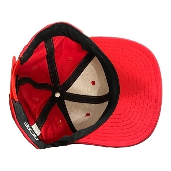 Y2K FLY Red Snapback Cap - Picture 4 of 5